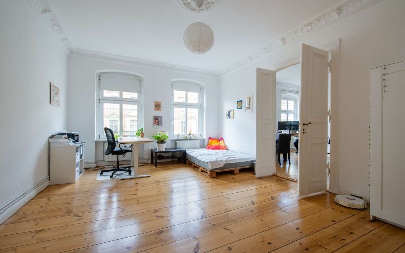 Wohn- und Arbeitszimmer