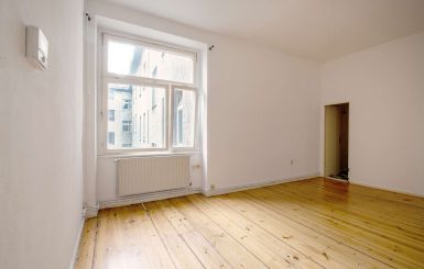 Wohn- und Schlafzimmer