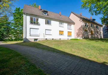 Hausansicht von der Gartenanlage