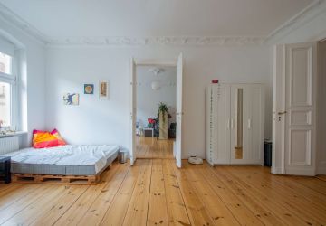 Wohn- und Arbeitszimmer