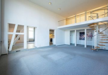 Wohnzimmer mit Blick auf die Galerie