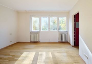 Zimmer mit französischem Balkon im 1. OG