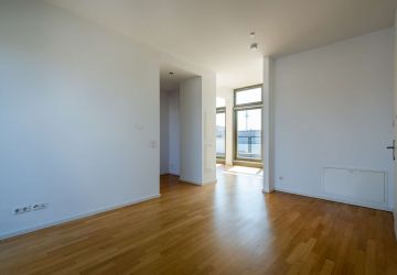 Eingang Blick ins Wohnzimmer