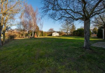 Gesamtes Grundstück