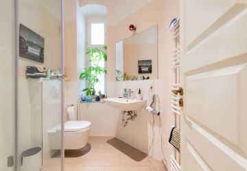 Badezimmer Seitenflügel