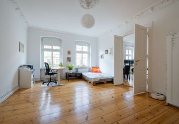 Wohn- und Arbeitszimmer